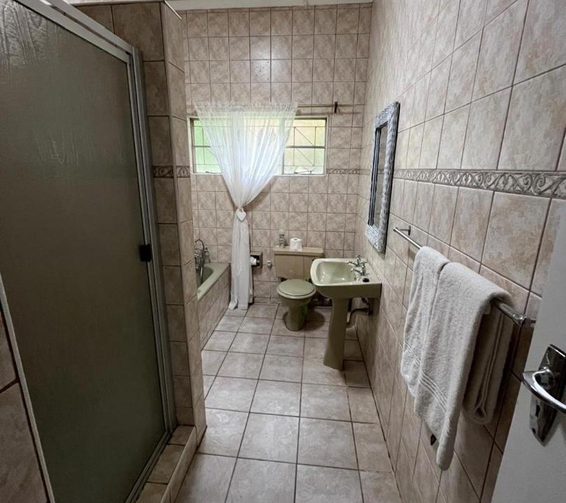 Photo of Bathroom in UPhongolo