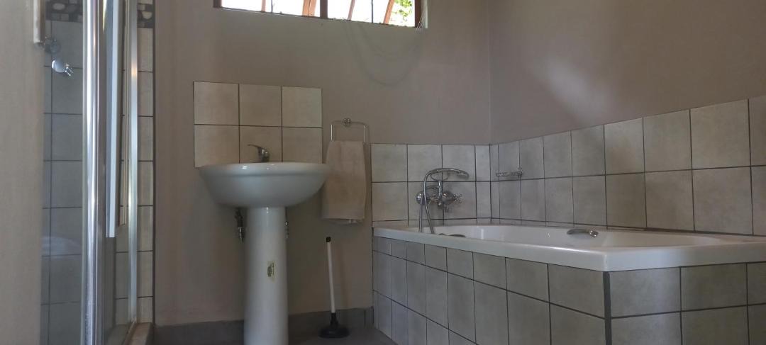 Photo of Bathroom in Umtshezi