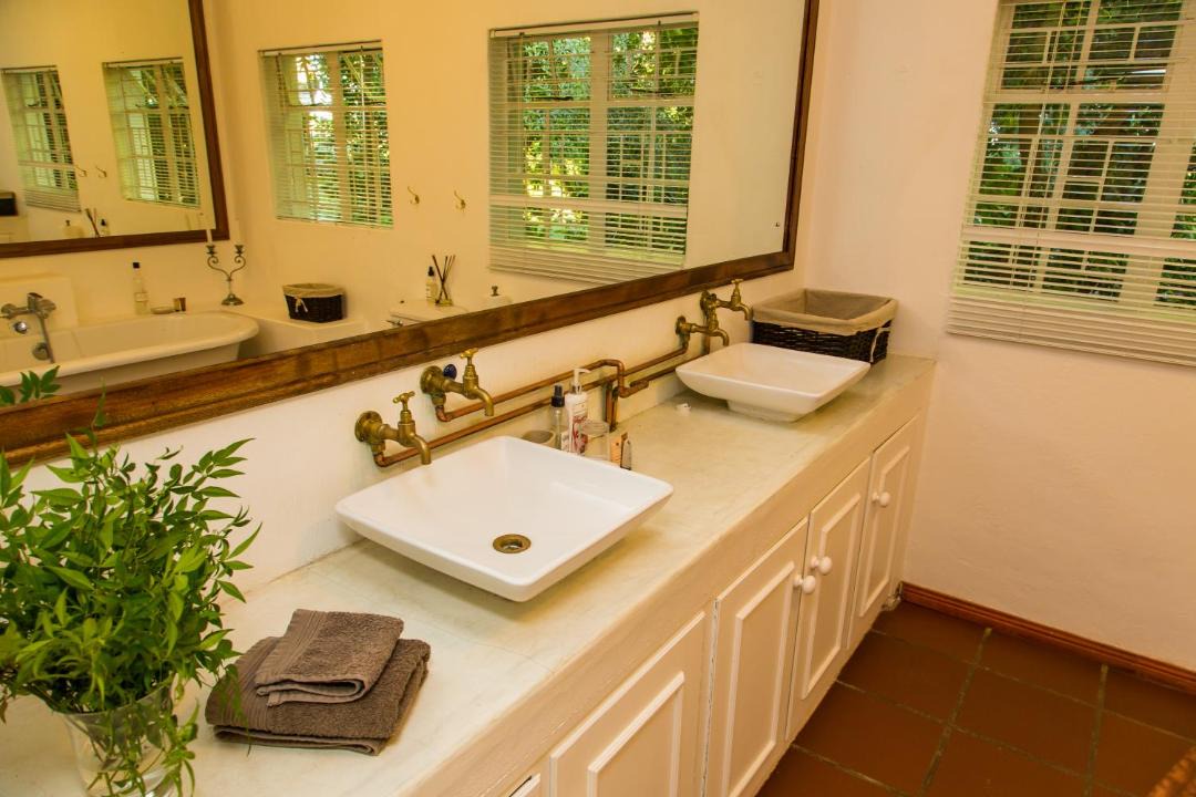 Photo of Bathroom in Kanoneiland