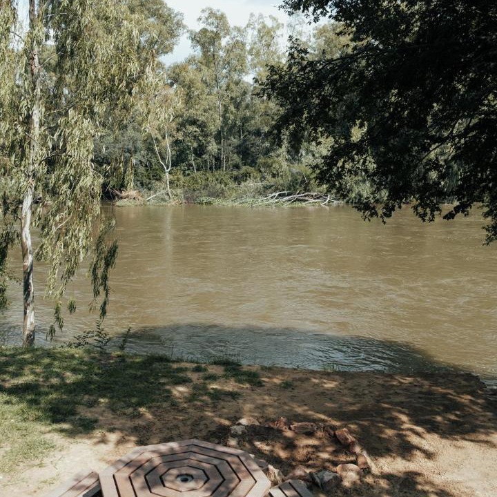 Photo of Others in Parys