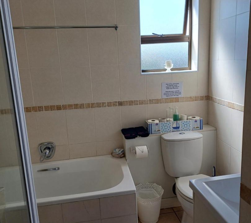 Photo of Bathroom in Hartenbos