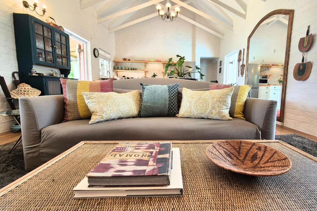Photo of Livingroom in Stanford