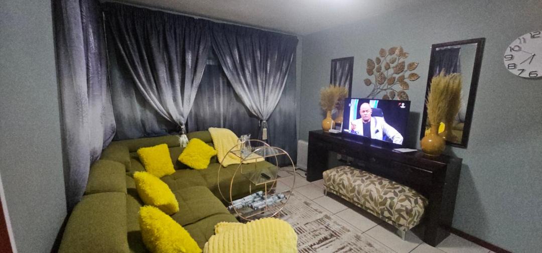 Photo of Livingroom in Krugersdorp