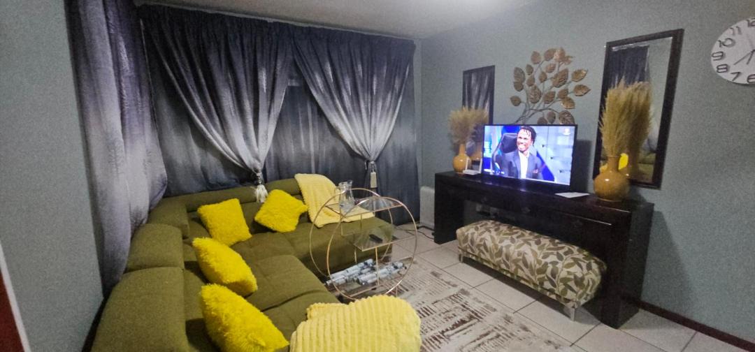 Photo of Livingroom in Krugersdorp