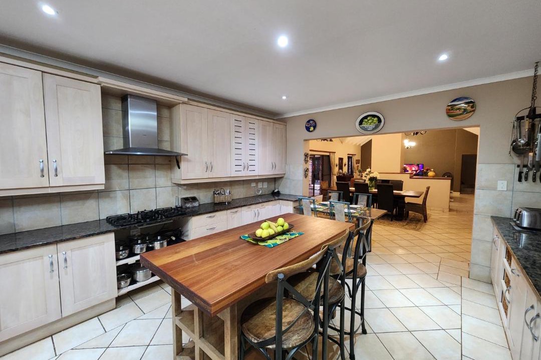 Photo of Kitchen in White River
