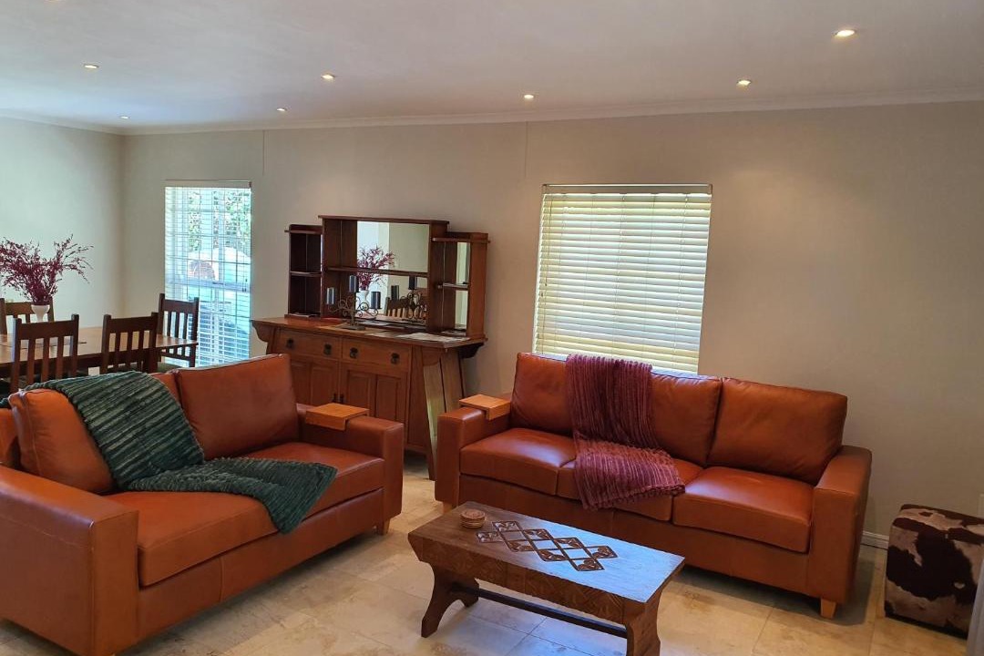Photo of Livingroom in Claremont
