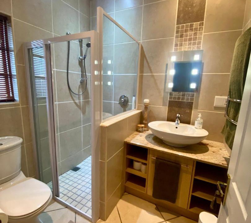Photo of Bathroom in Oudtshoorn