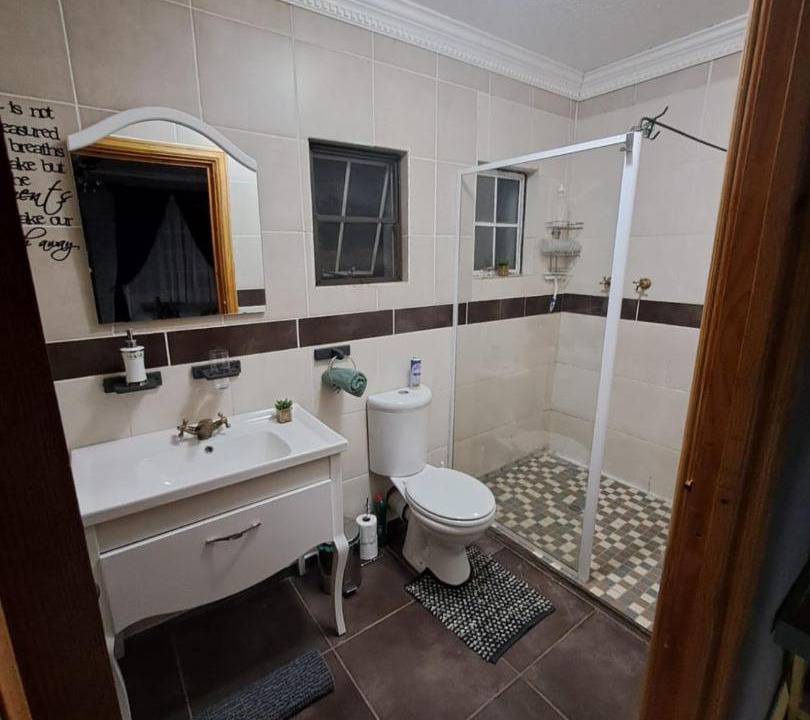 Photo of Bathroom in Thembelihle