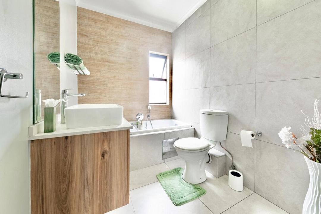 Photo of Bathroom in Greater Johannesburg Metropolitan Area