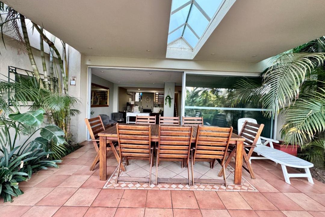 Photo of Patio Balcony in Kosmos