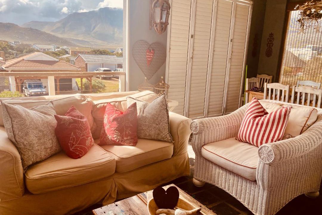 Photo of Livingroom in Pringle Bay