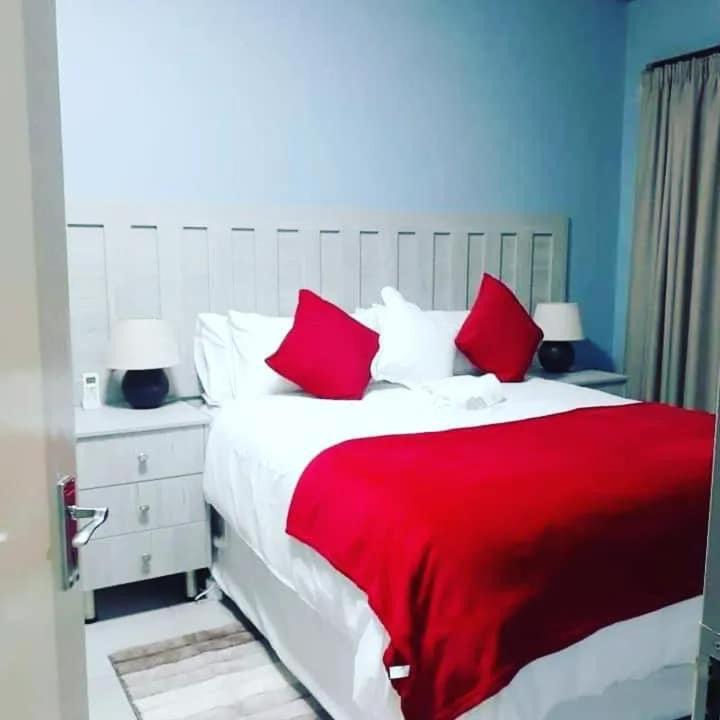 Photo of Bedroom in Emalahleni