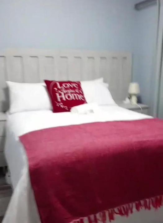 Photo of Bedroom in Emalahleni