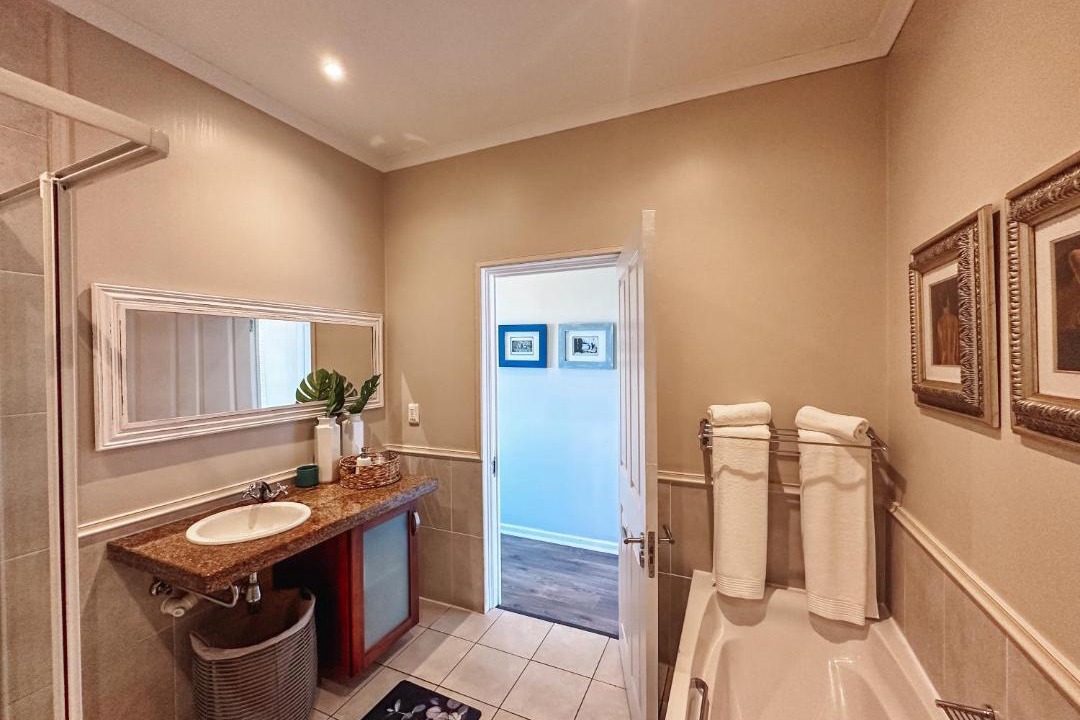 Photo of Bathroom in Pinnacle Point
