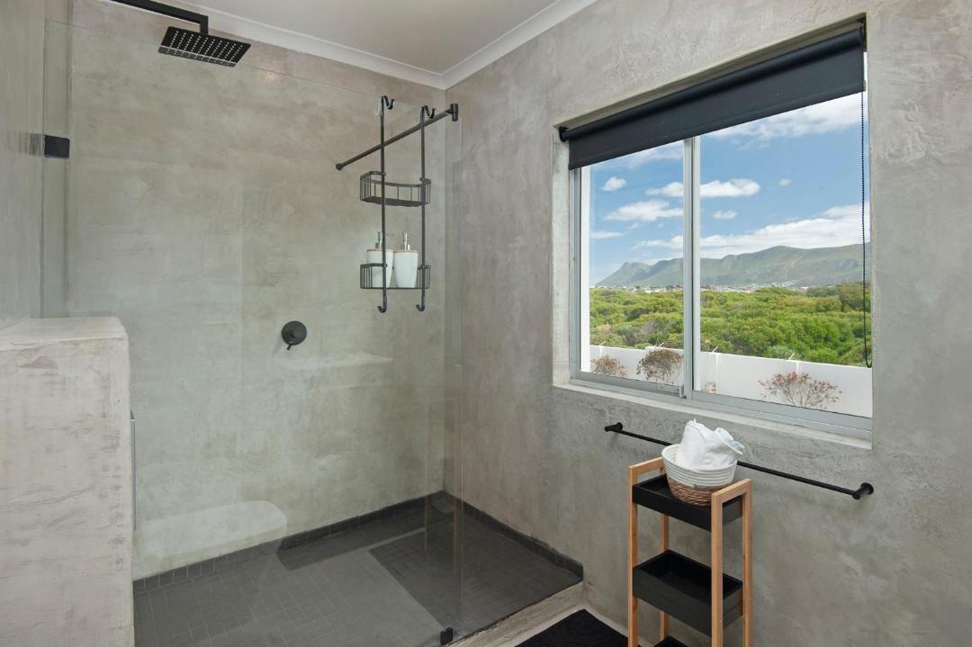 Photo of Bathroom in Westcliff