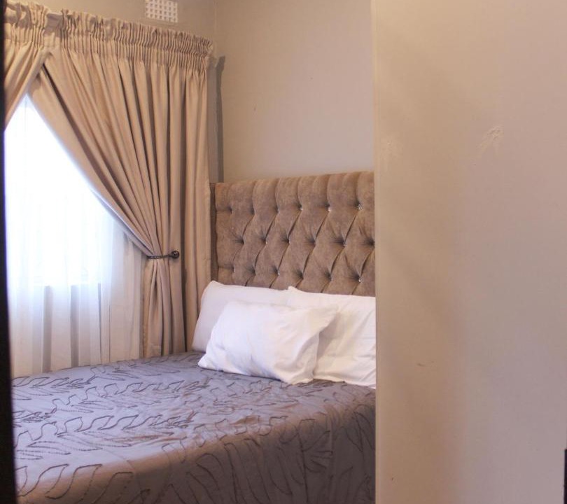 Photo of Bedroom in KwaDabeka
