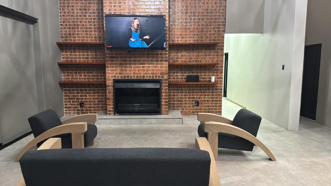 Photo of Livingroom in Emalahleni