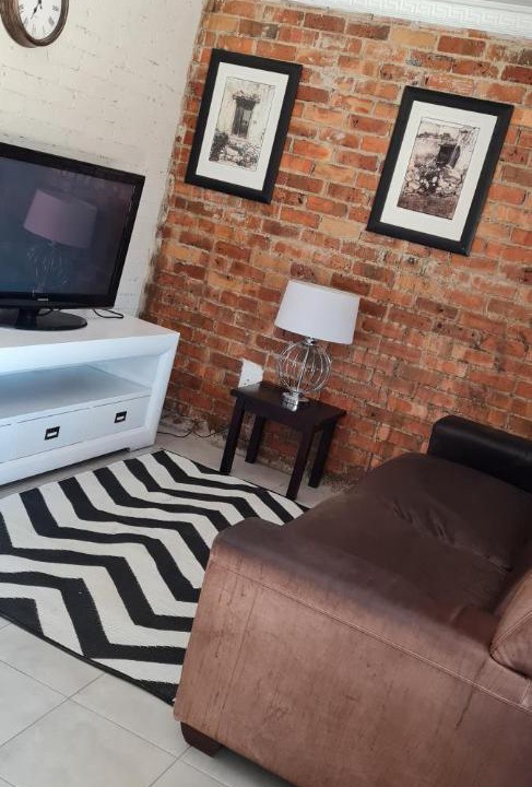 Photo of Livingroom in Taung Station