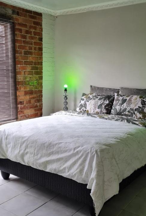 Photo of Bedroom in Taung Station