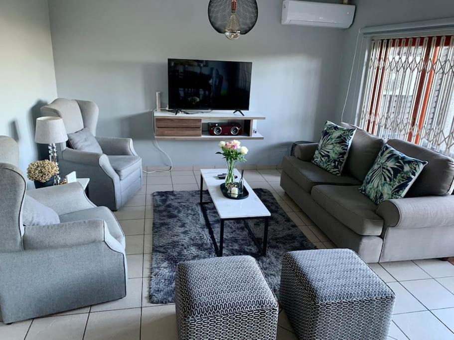Photo of Livingroom in Westville