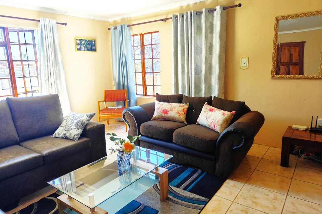 Photo of Livingroom in The Reeds