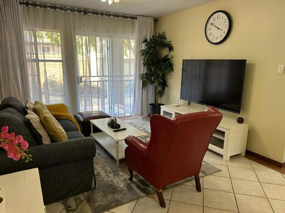 Photo of Livingroom in Die Hoewes