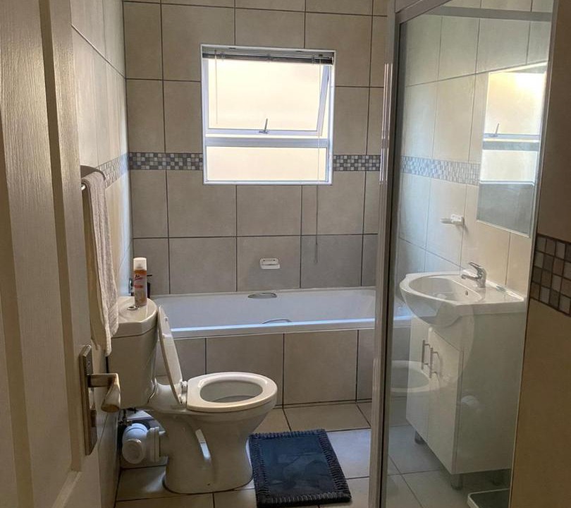 Photo of Bathroom in Gonubie