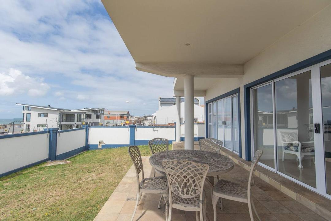 Photo of Patio Balcony in Humewood