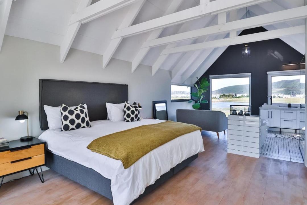 Photo of Bedroom in Waterfront