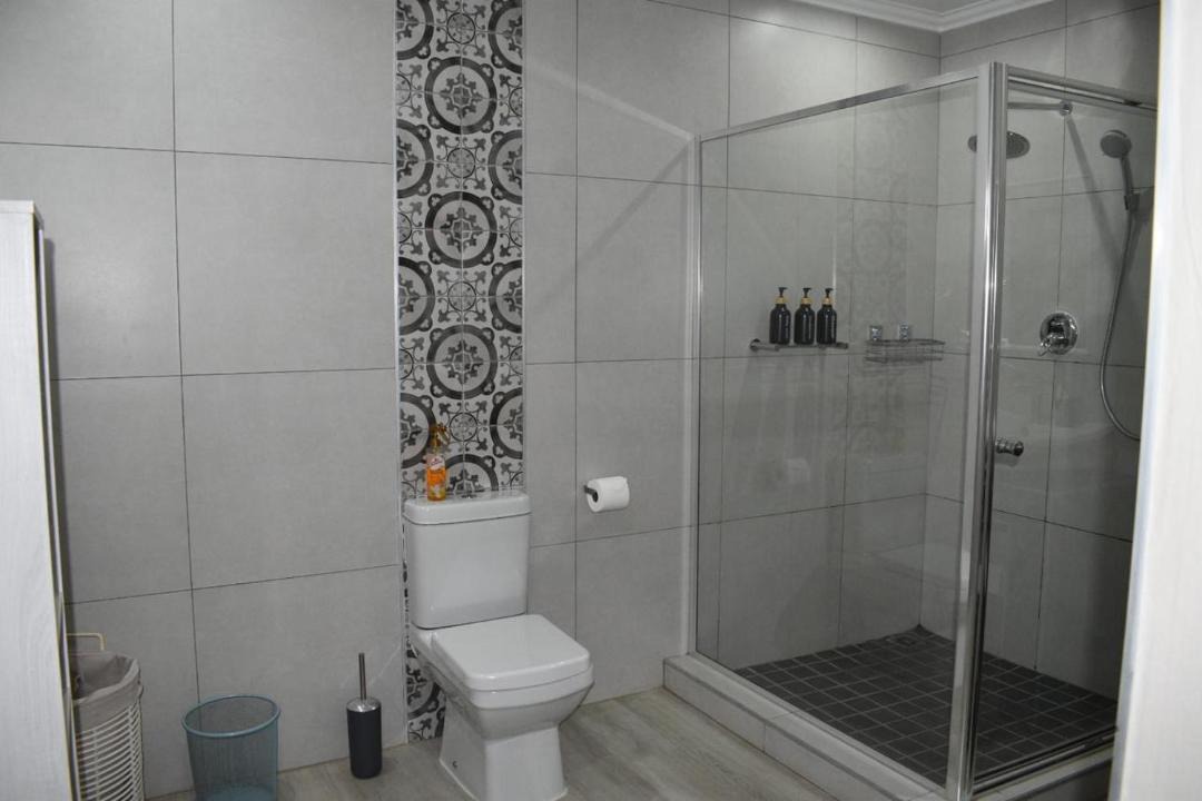 Photo of Bathroom in George