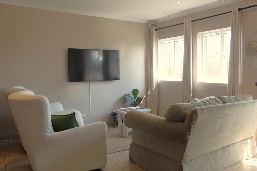 Photo of Livingroom in Gillitts