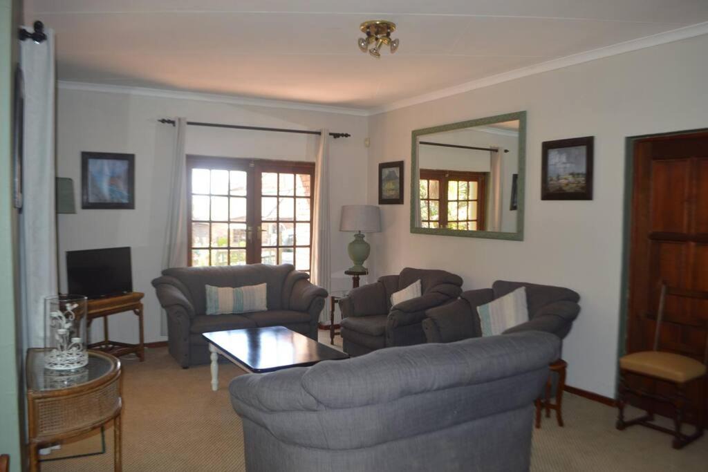 Photo of Livingroom in White River