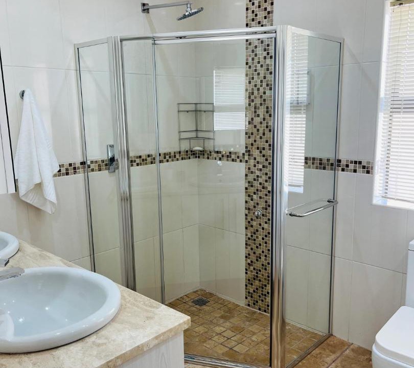 Photo of Bathroom in George