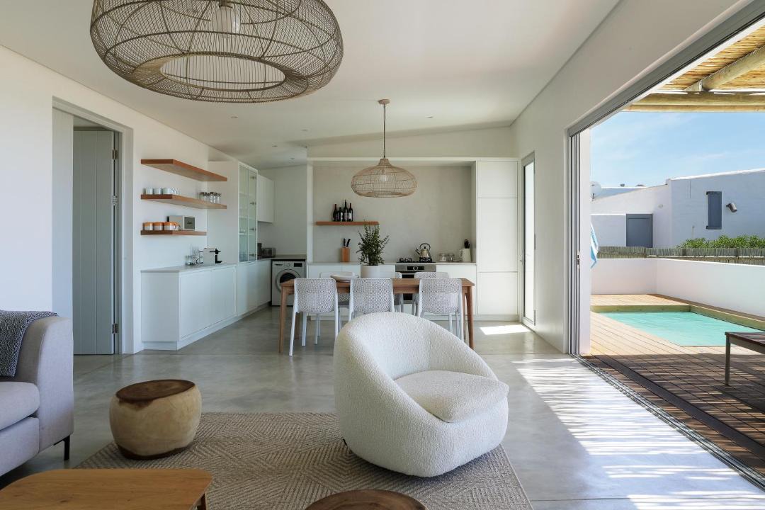 Photo of Others in Paternoster