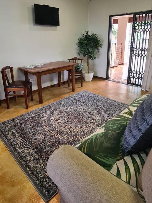Photo of Livingroom in White River