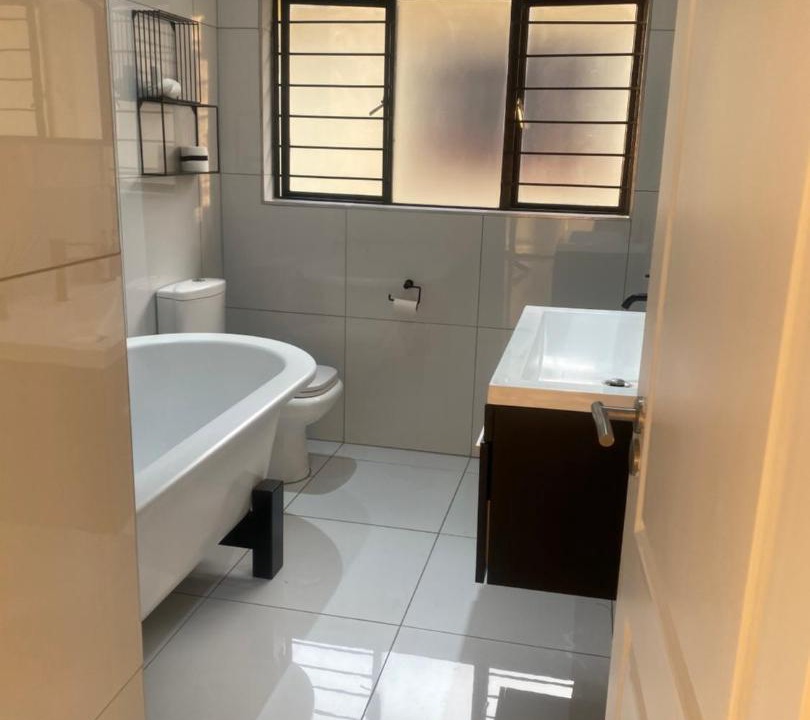 Photo of Bathroom in Douglasdale