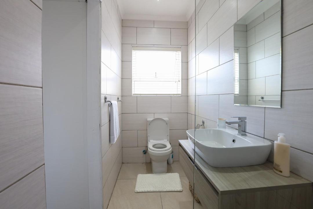 Photo of Bathroom in Parow North