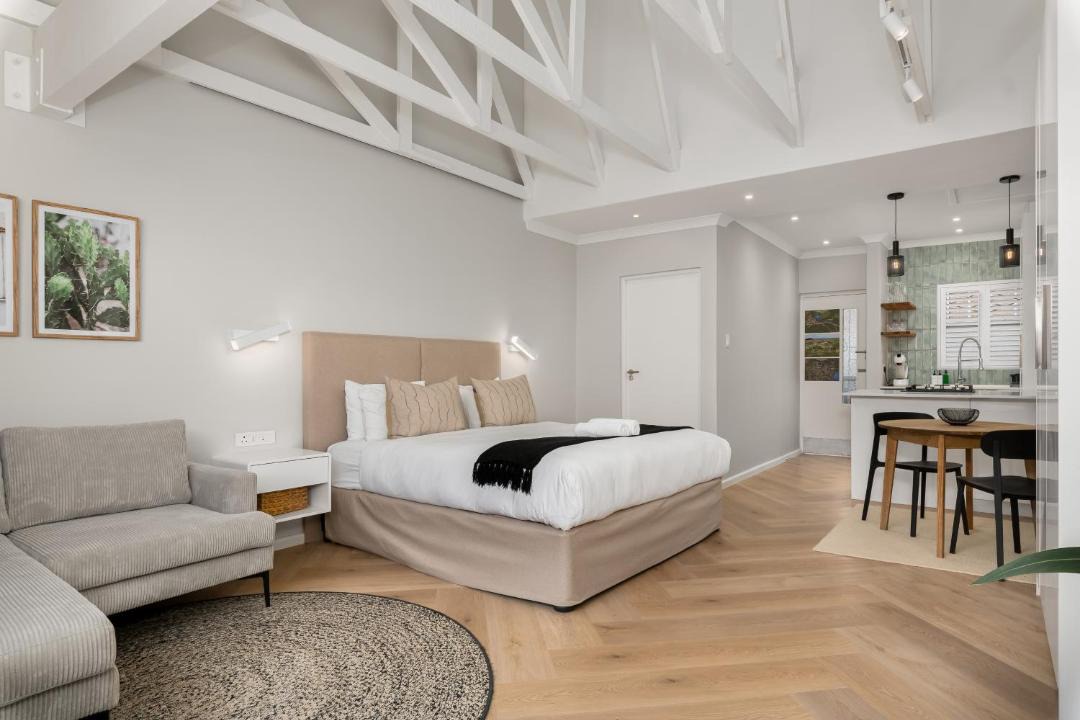 Photo of Bedroom in Three Anchor Bay