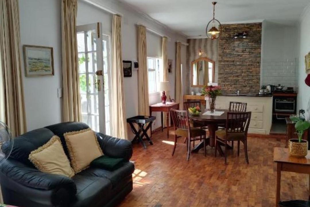 Photo of Livingroom in Plumstead