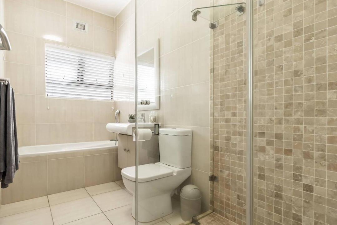 Photo of Bathroom in Shaka's Rock