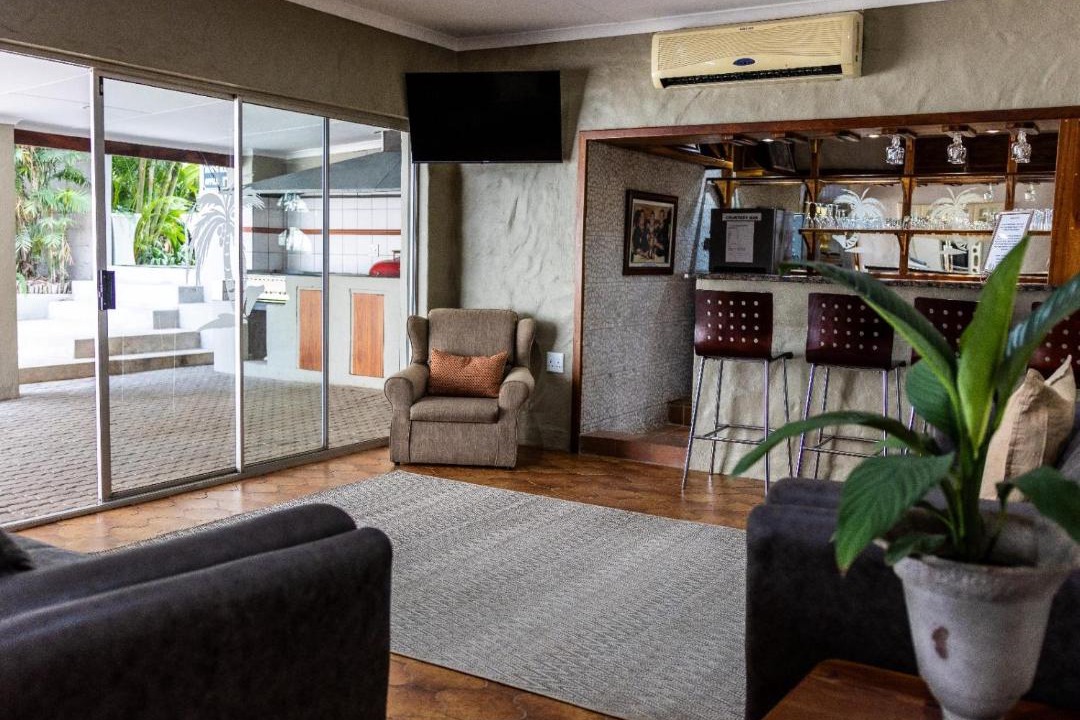 Photo of Livingroom in UPhongolo