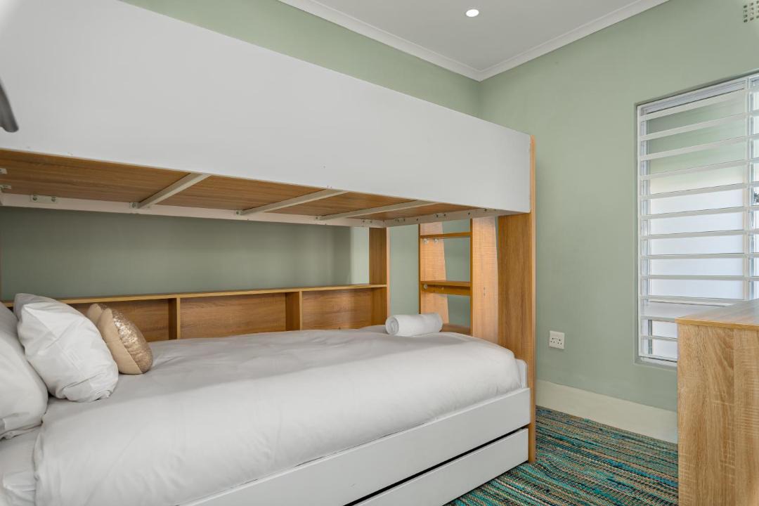 Photo of Bedroom in Lagoon Beach