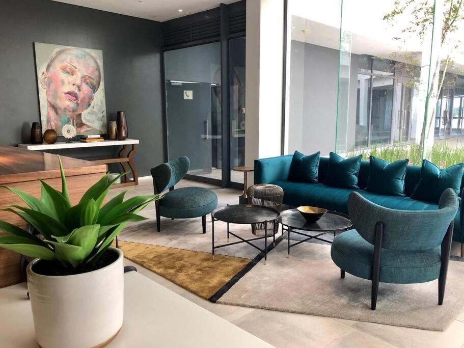 Photo of Livingroom in Century City