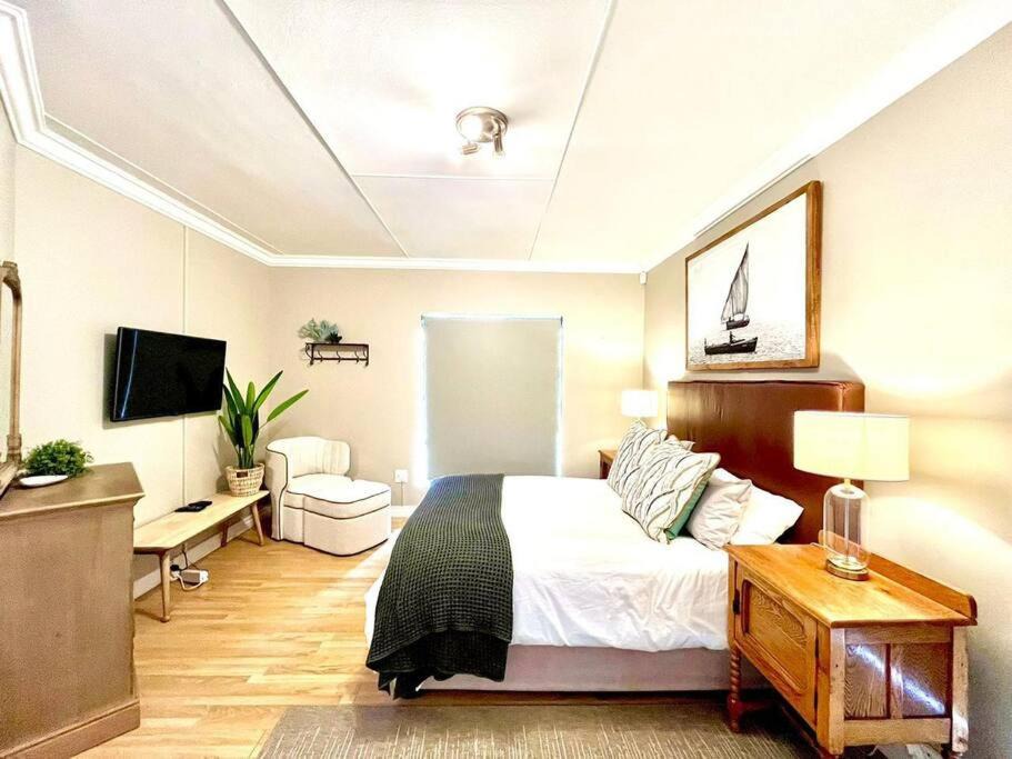 Photo of Bedroom in Reebok