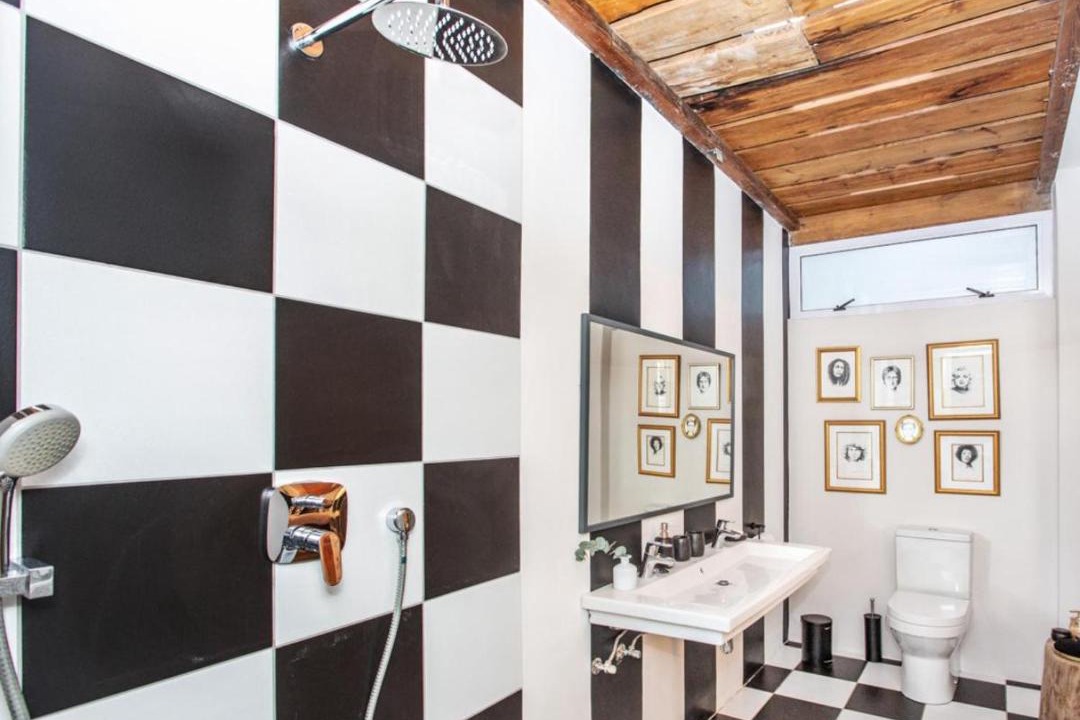 Photo of Bathroom in Strand