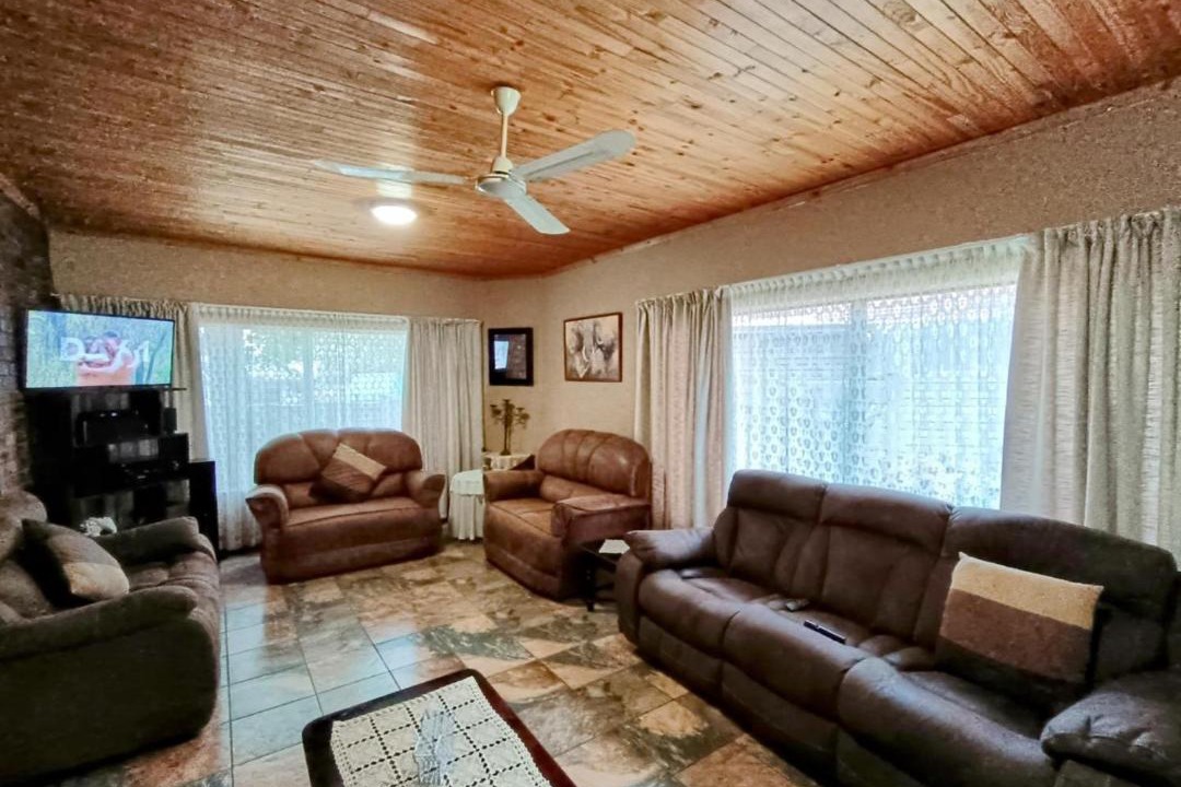 Photo of Livingroom in Greater Johannesburg Metropolitan Area