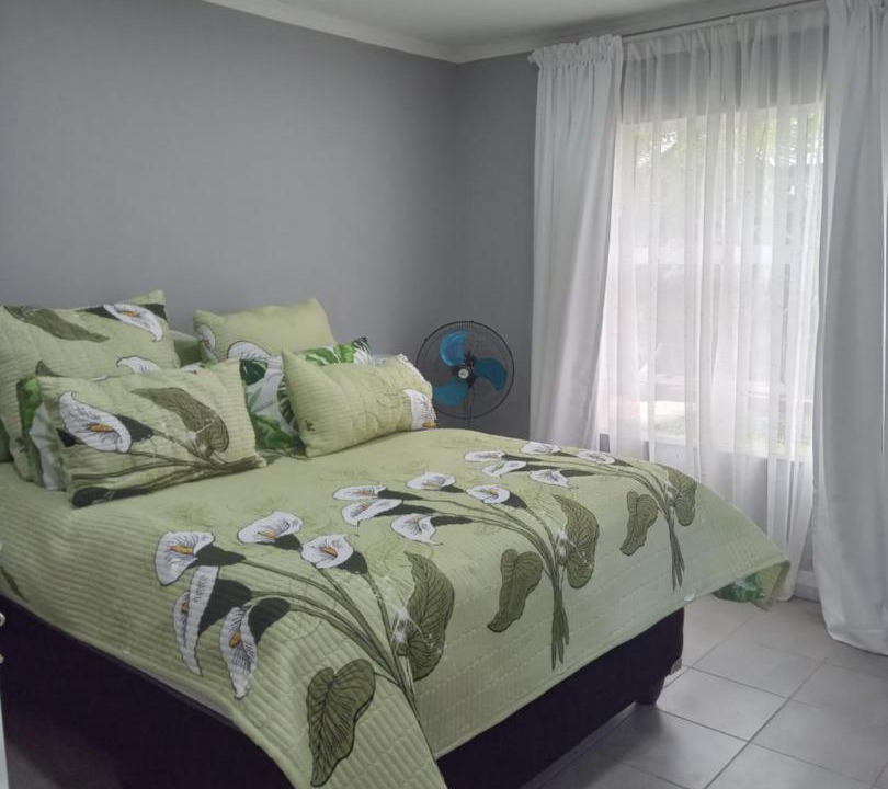Photo of Bedroom in Sinoville