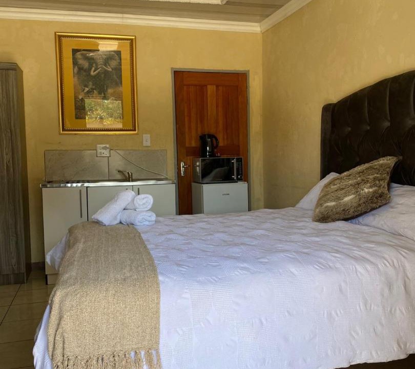 Photo of Bedroom in Emalahleni