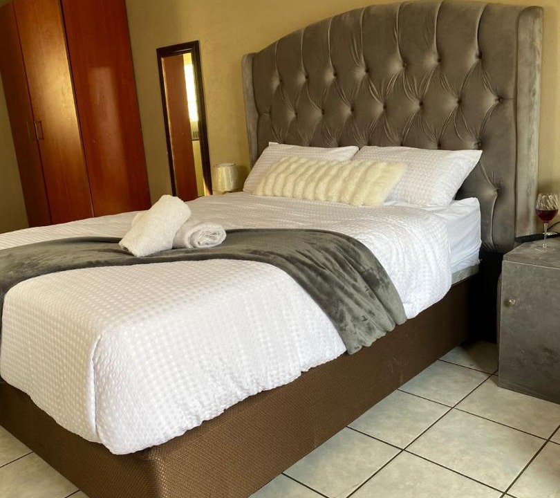 Photo of Bedroom in Emalahleni