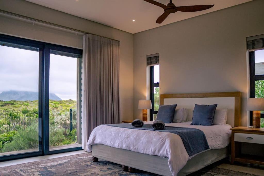 Photo of Bedroom in Gansbaai